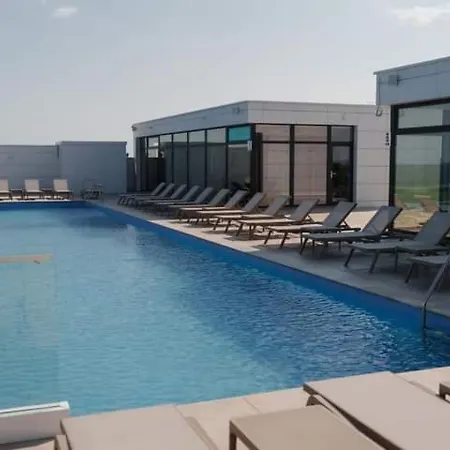 Infinity Pool & 아파트 Năvodari