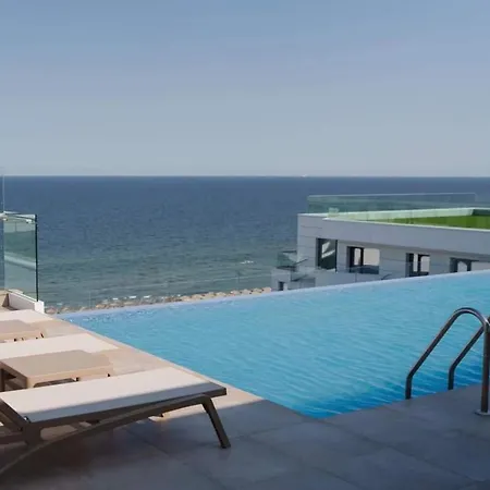 Apartment Infinity Pool & Navodari
