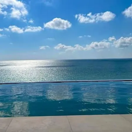 Apartment Infinity Pool & *